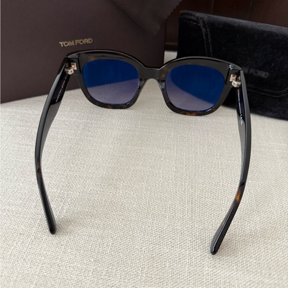 Tom Ford Havana Black Sunglasses - Picture 13 of 13